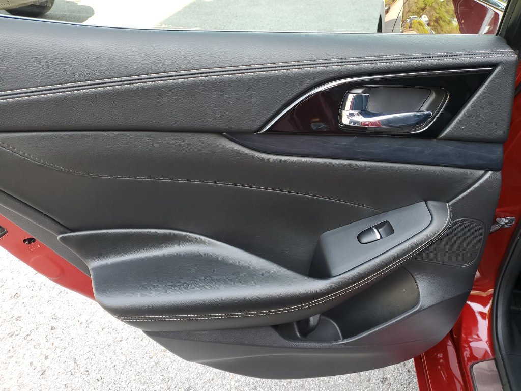 Certified 2023 Nissan Maxima Platinum w/ Sport Mat Group FWD image 11