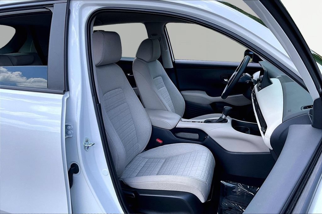 Certified 2025 Honda HR-V LX image 19
