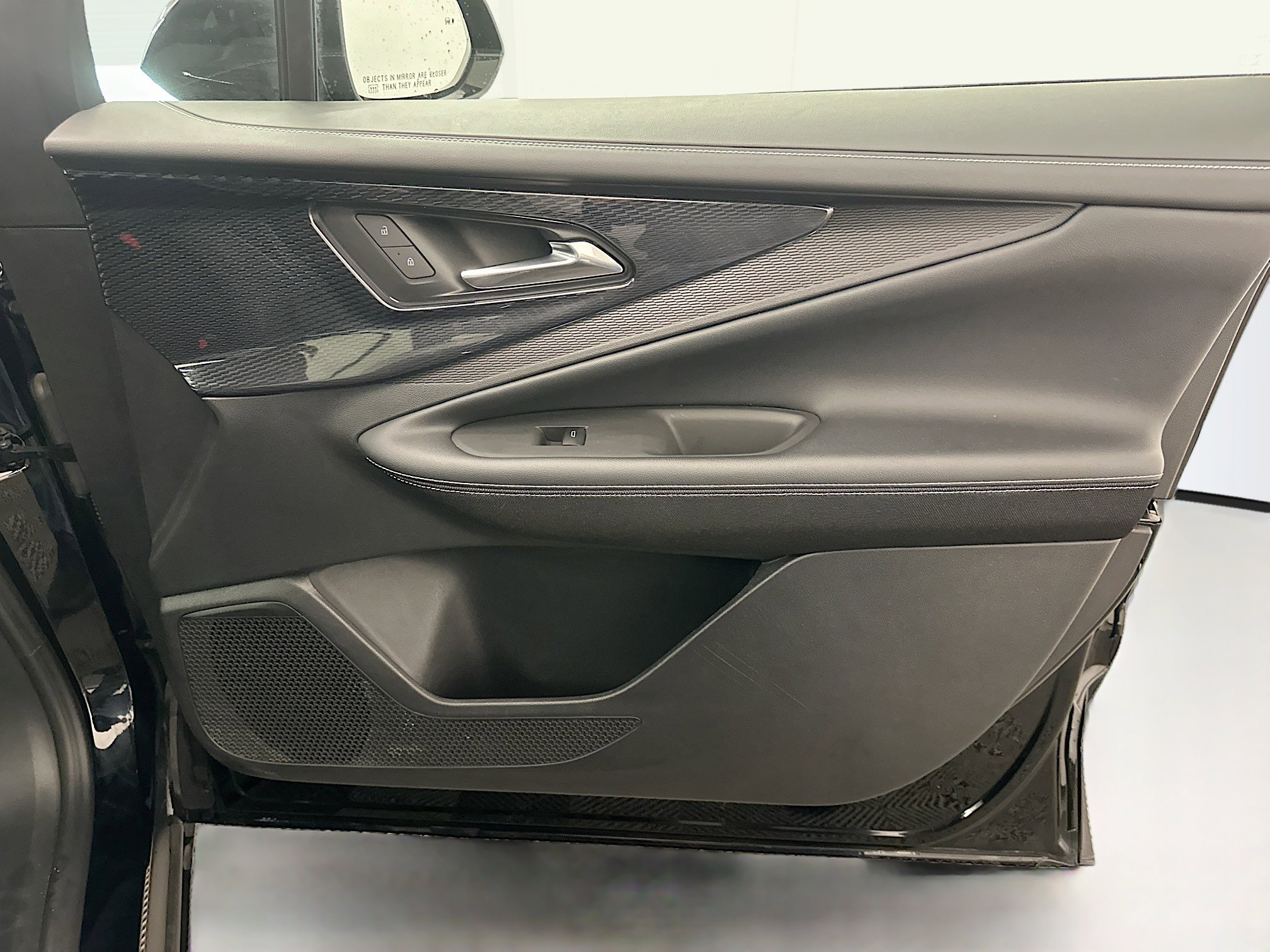 Used 2024 Chevrolet Blazer EV LT AWD/4WD image 34