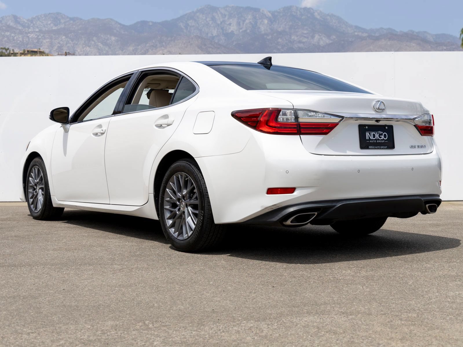 Used 2018 Lexus ES 350 w/ Navigation System Package FWD image 5