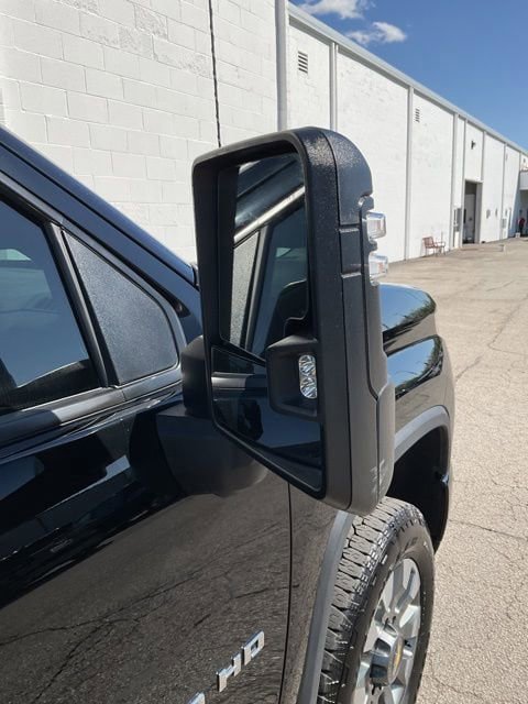 Used 2025 Chevrolet Silverado 2500 Custom w/ Custom Value Package image 14