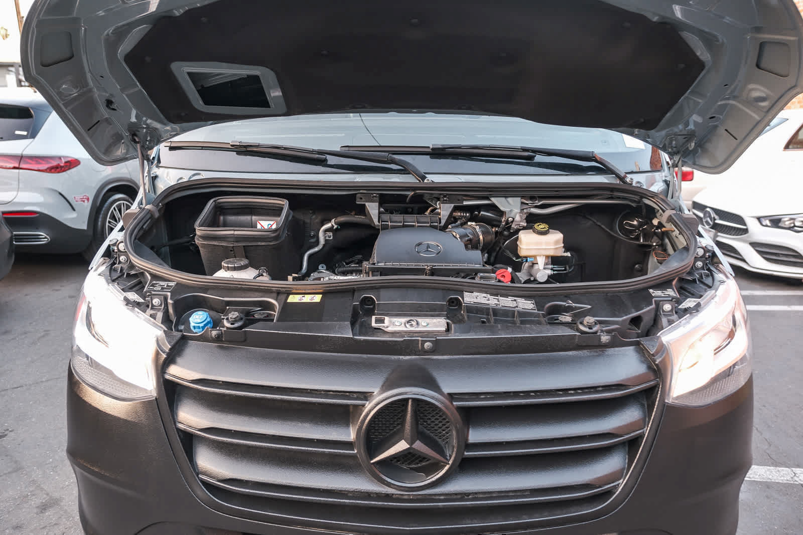 Used 2024 Mercedes-Benz Sprinter 2500 w/ Acoustic Package image 54