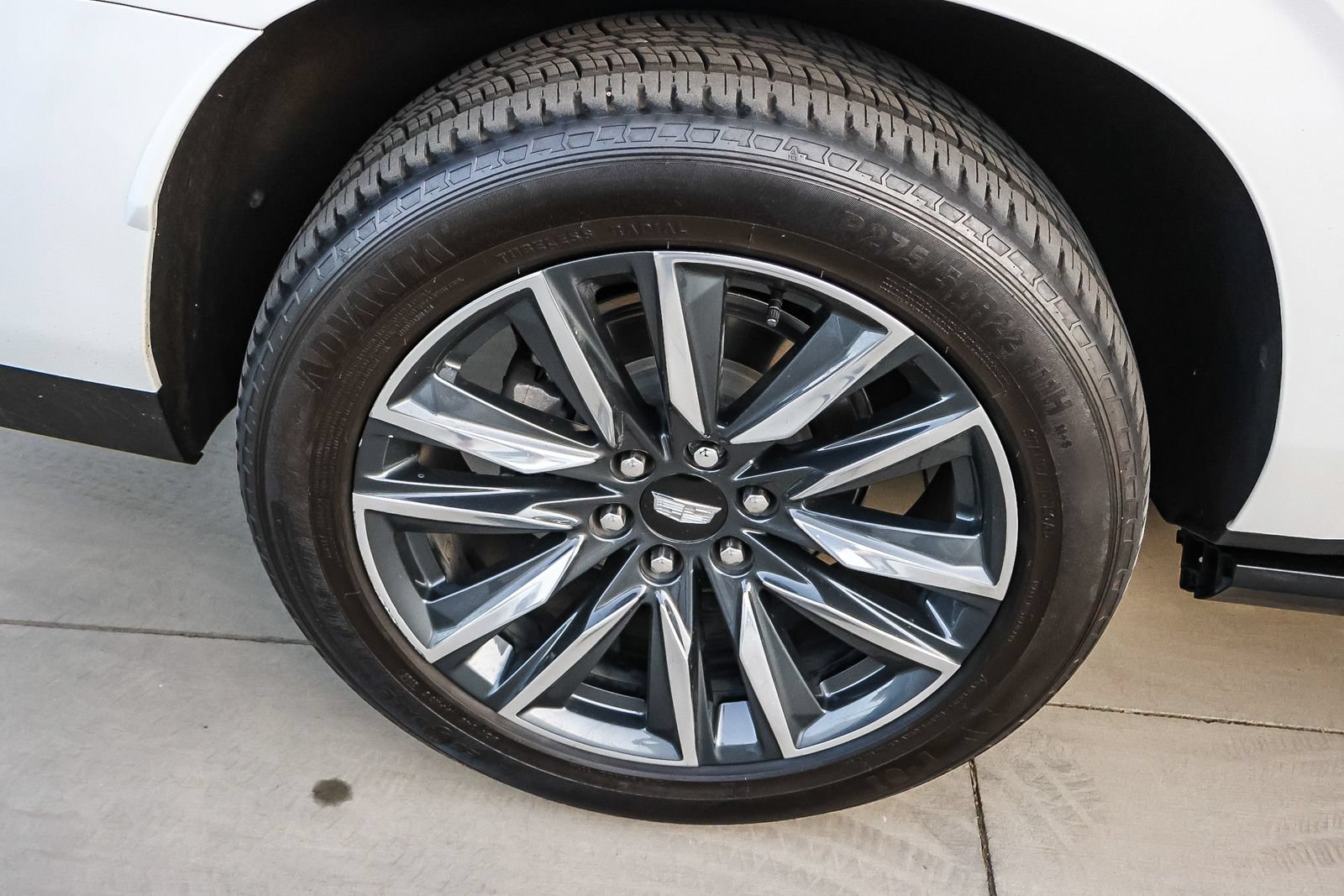 Used 2023 Cadillac Escalade ESV Sport Platinum RWD image 13