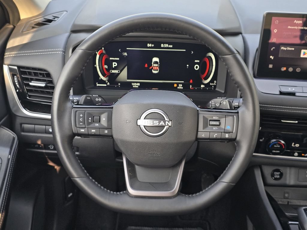 Used 2025 Nissan Rogue SL AWD/4WD image 14