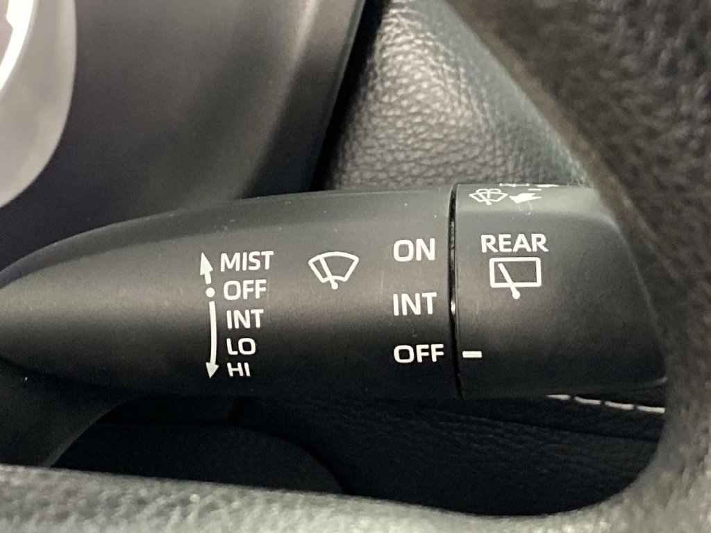 Used 2024 Toyota RAV4 LE AWD/4WD image 19