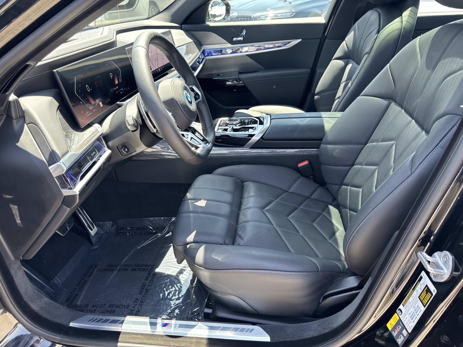 Used 2026 BMW 750e xDrive AWD/4WD image 14