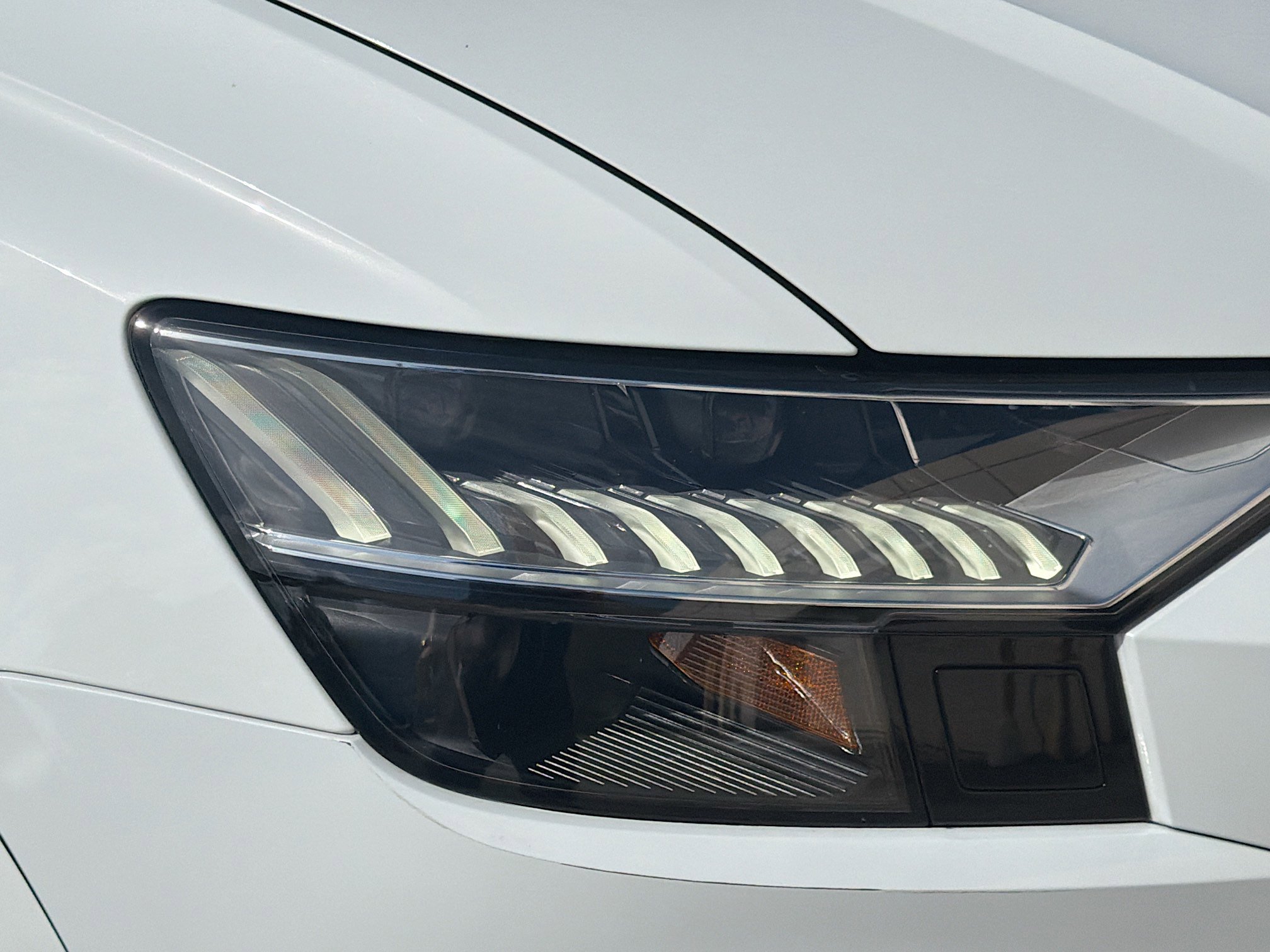 Used 2023 Audi Q8 Prestige image 33