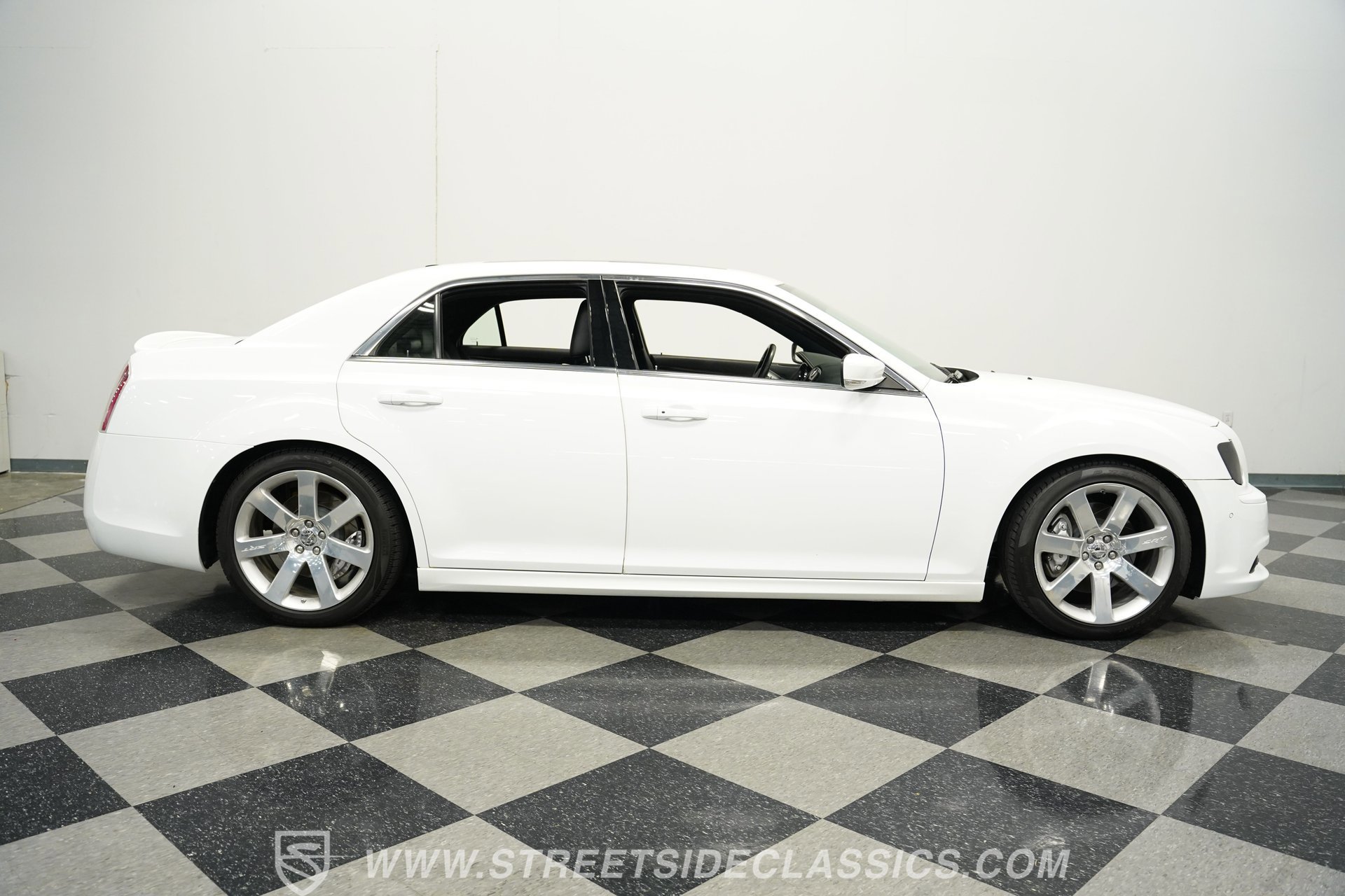 Used 2012 Chrysler 300 SRT8 w/ 19-Premium Speaker Group image 14