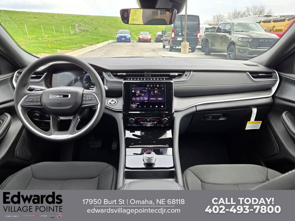 New 2026 Jeep Grand Cherokee L Laredo AWD/4WD image 15