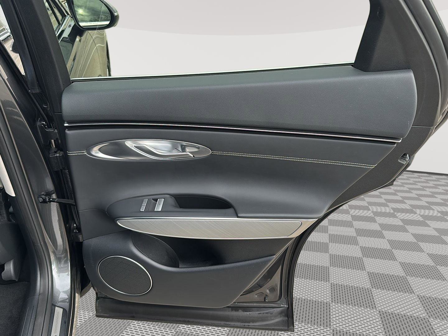 Used 2024 Genesis Electrified GV70 AWD/4WD image 37