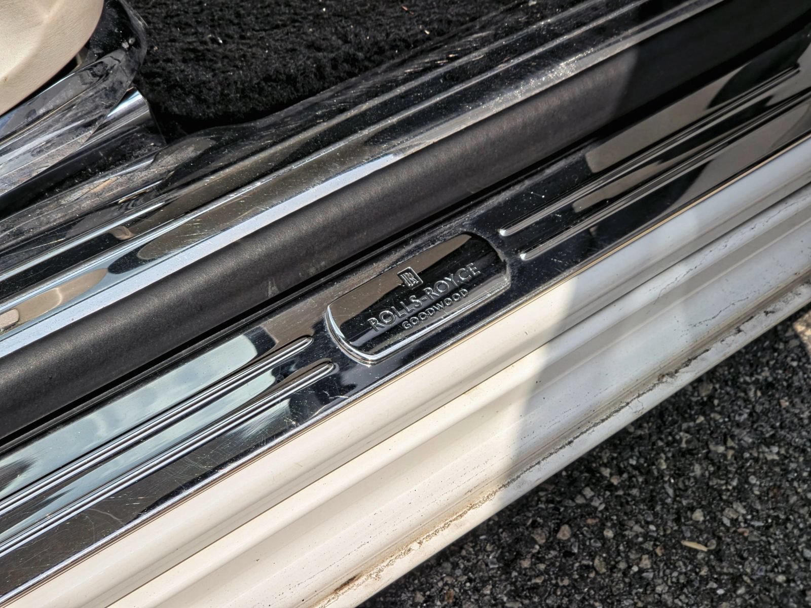 Used 2012 Rolls-Royce Ghost RWD image 35