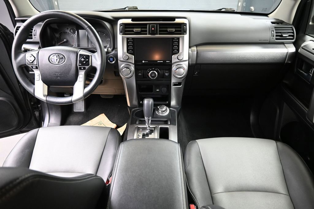 Used 2021 Toyota 4Runner SR5 Premium w/ Moonroof Package AWD/4WD image 18