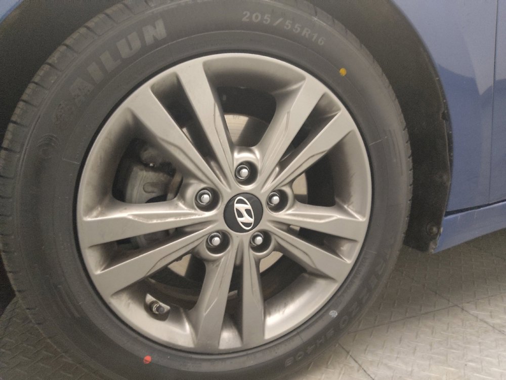 Used 2018 Hyundai Elantra SEL w/ Cargo Package image 31