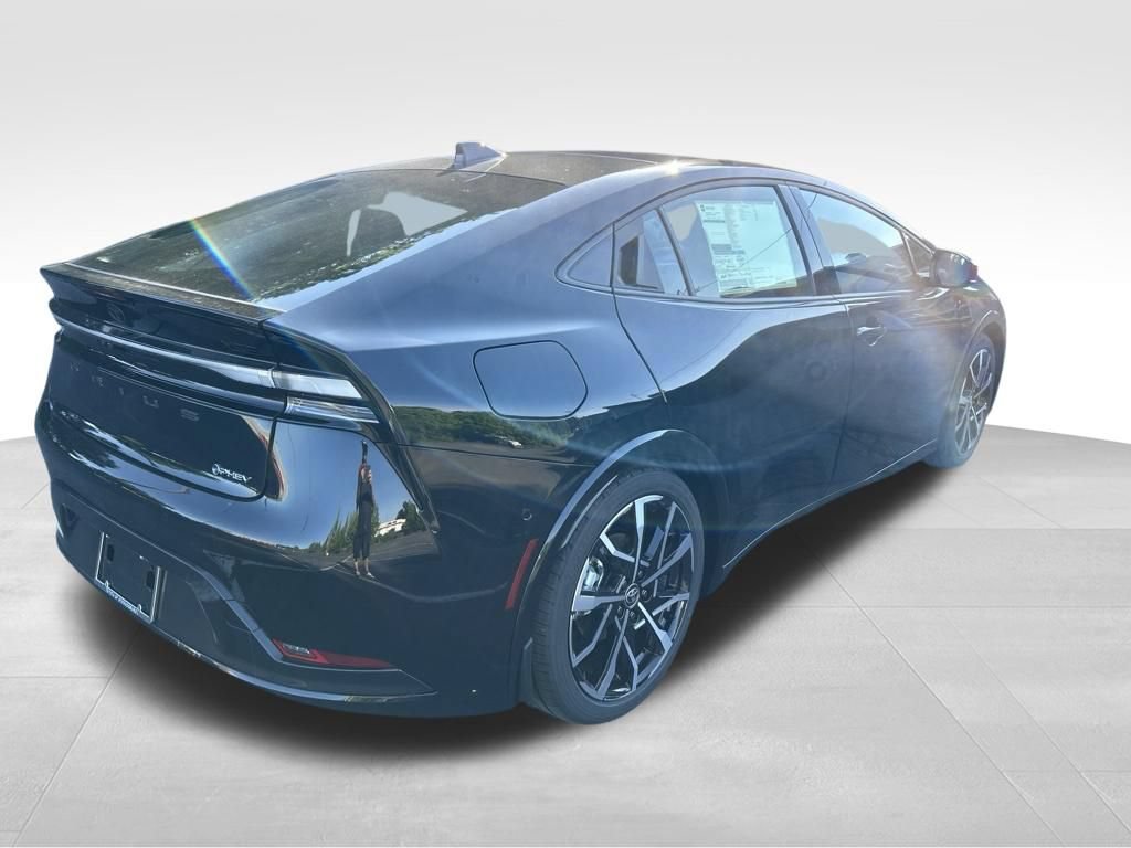 New 2026 Toyota Prius Plug-In Hybrid FWD image 5