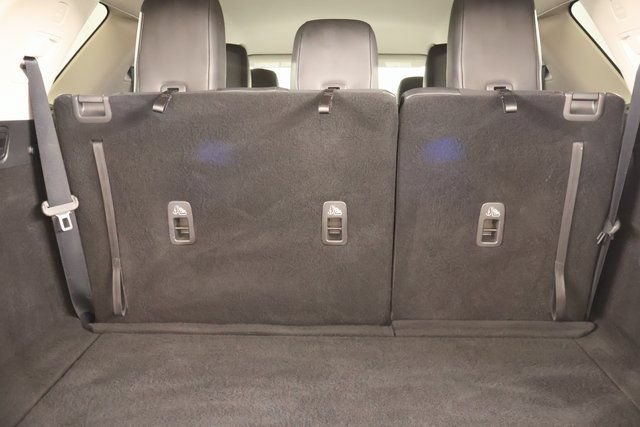 Used 2025 Nissan Pathfinder SL AWD/4WD image 23