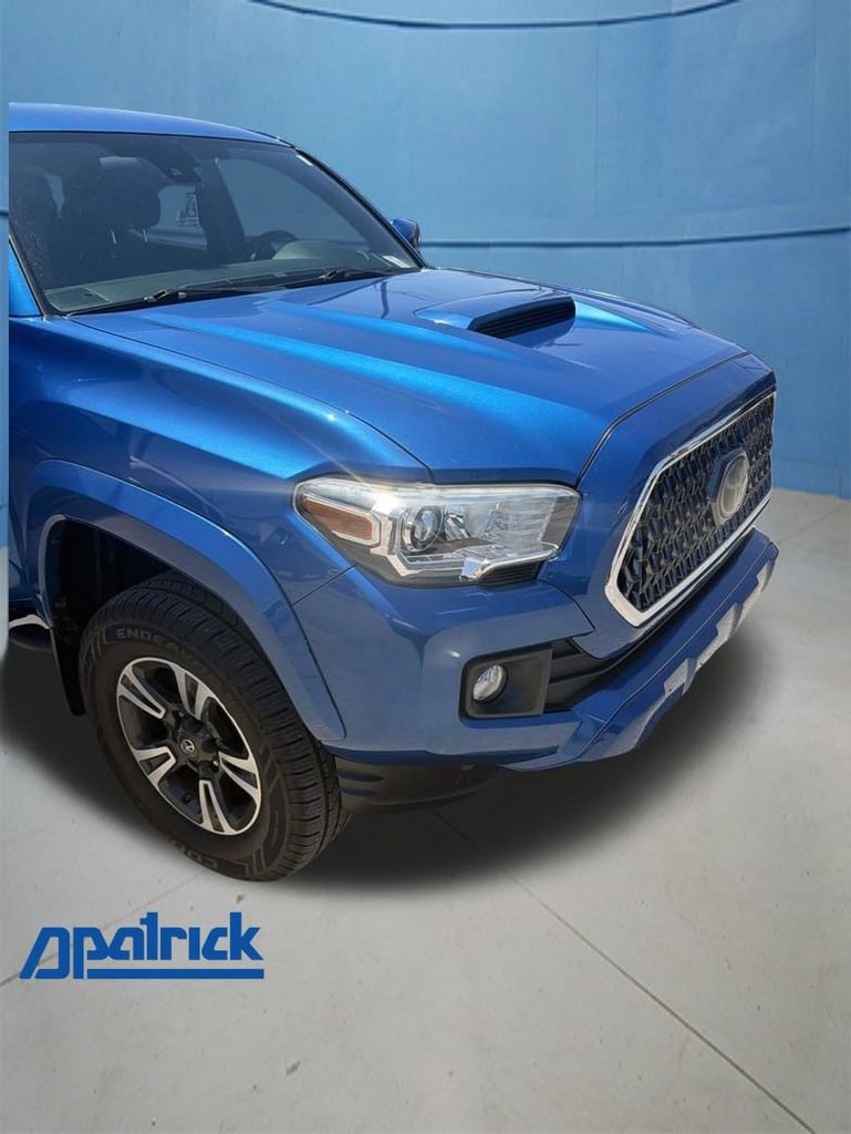 Used 2018 Toyota Tacoma TRD Sport w/ Technology Package AWD/4WD image 1