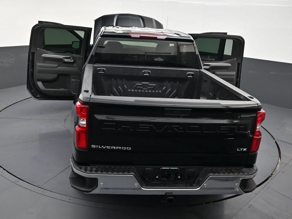 Used 2022 Chevrolet Silverado 1500 LTZ w/ LTZ Premium Package RWD image 31