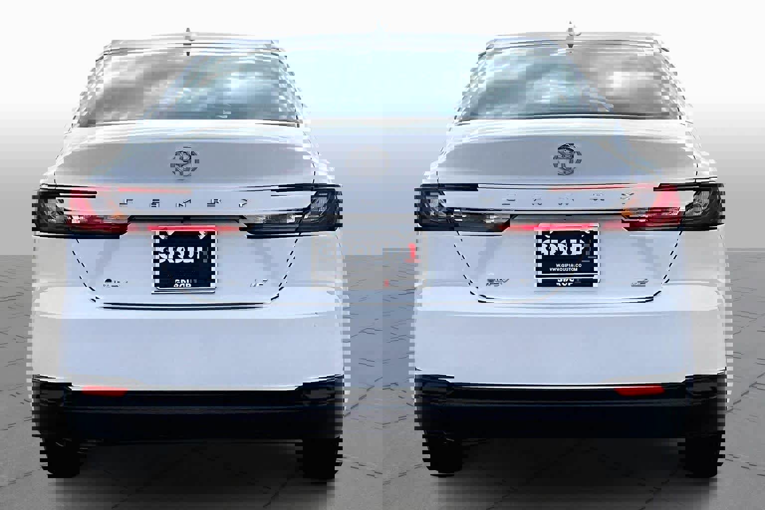 Used 2025 Toyota Camry LE image 5