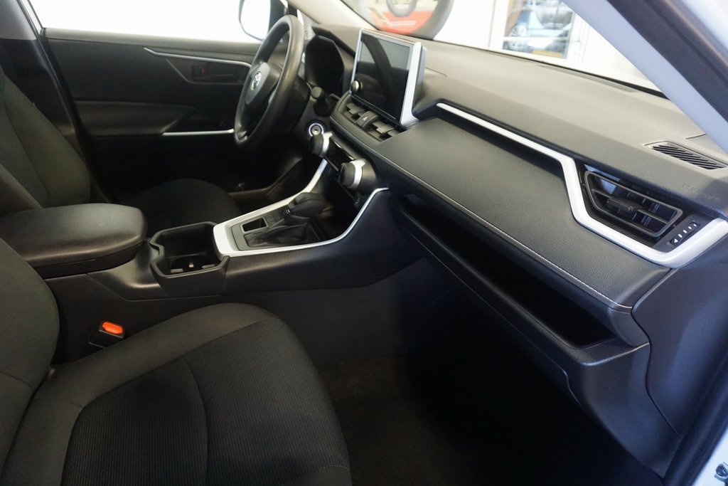 Certified 2025 Toyota RAV4 LE image 23