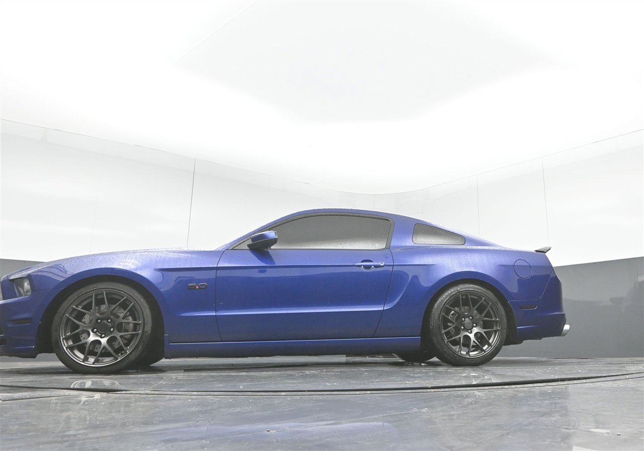 Used 2014 Ford Mustang GT Premium image 35