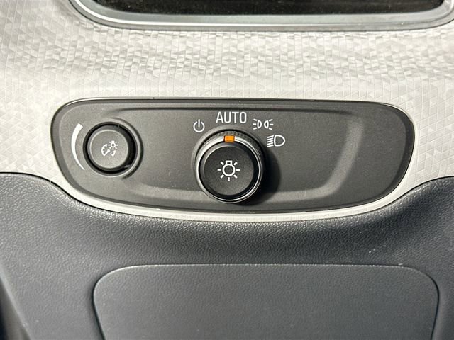 Used 2019 Chevrolet Bolt LT FWD image 21