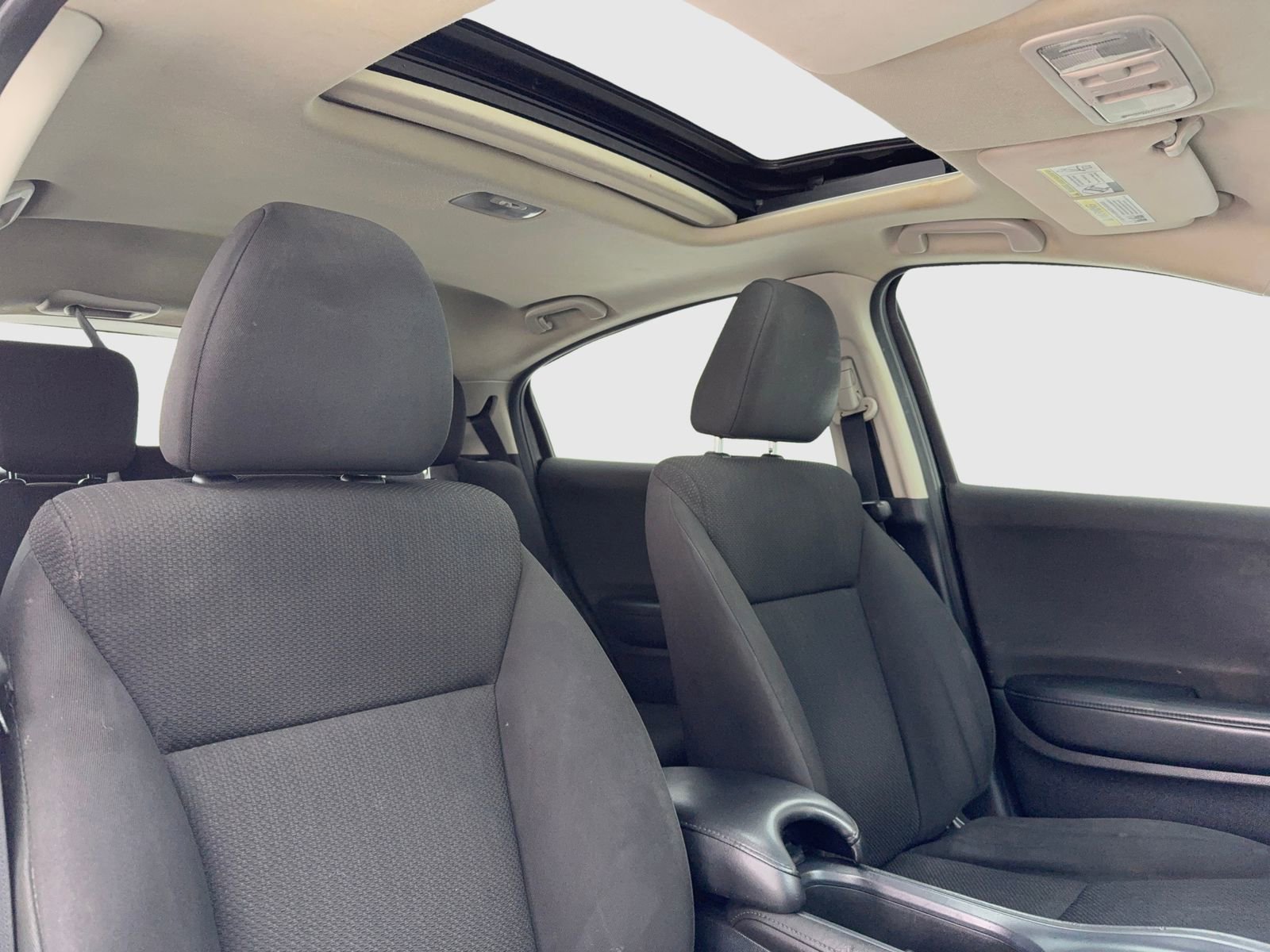 Used 2018 Honda HR-V EX image 37