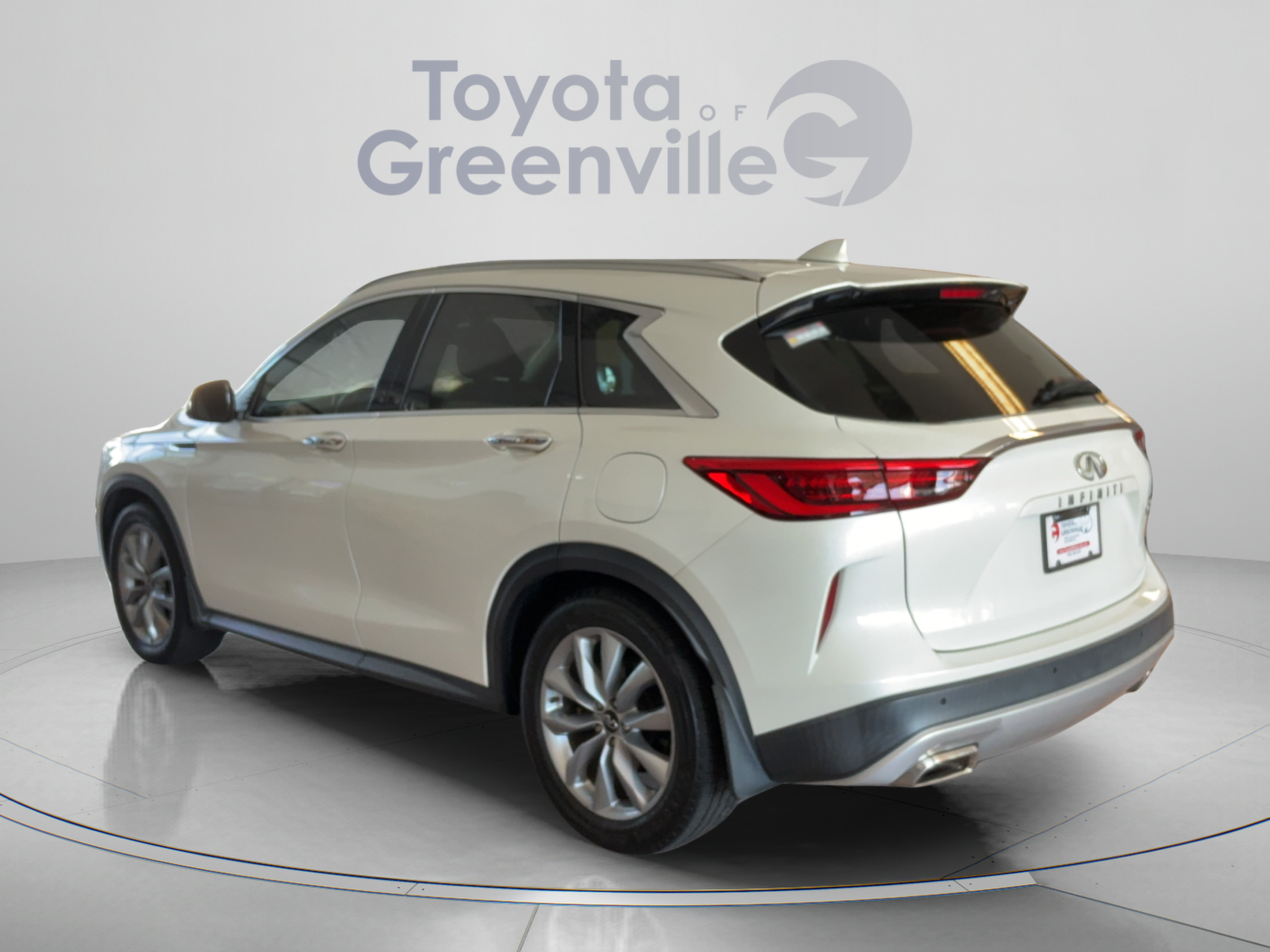 Used 2021 INFINITI QX50 Luxe FWD image 4