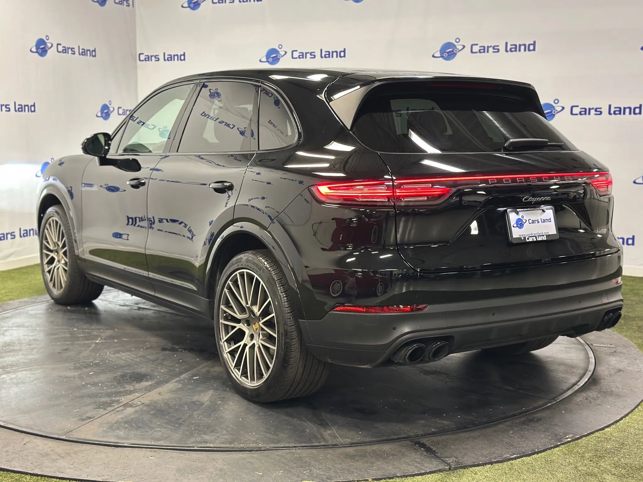 Used 2023 Porsche Cayenne image 5