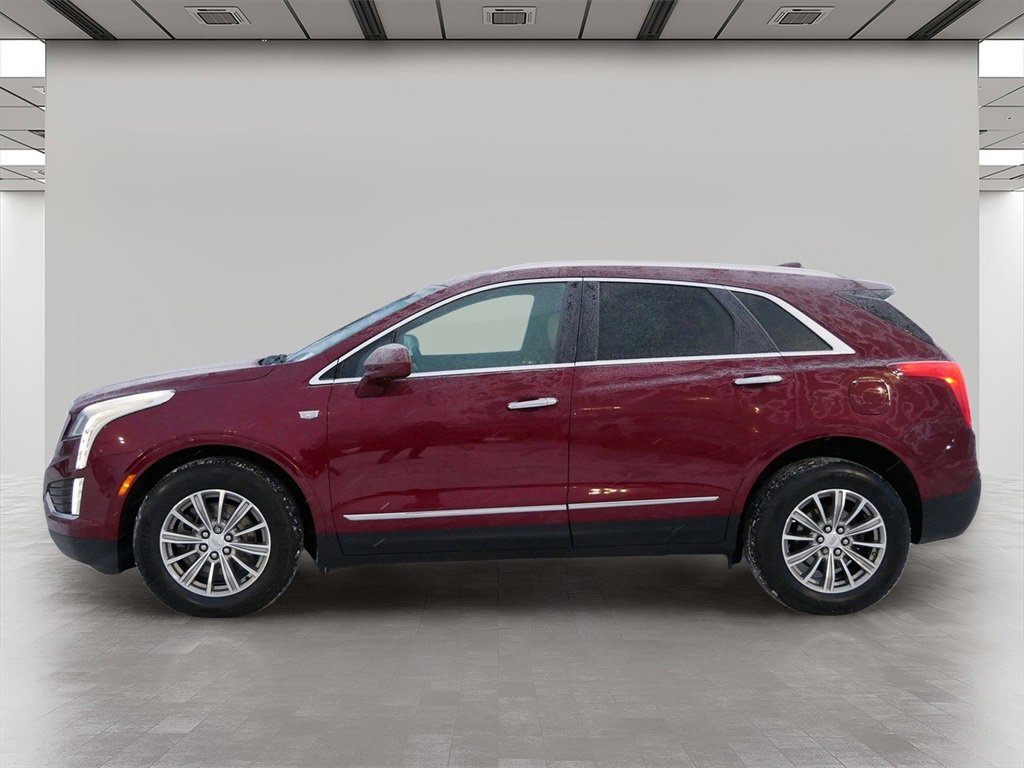 Used 2017 Cadillac XT5 Luxury w/ Driver Awareness Package image 3