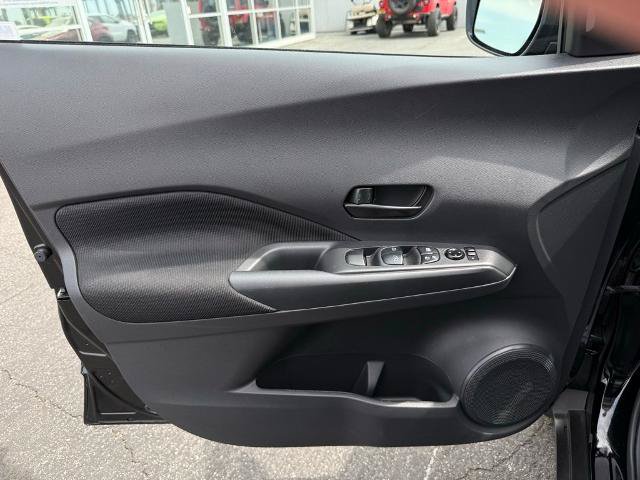 Certified 2025 Nissan Kicks Play S FWD image 17