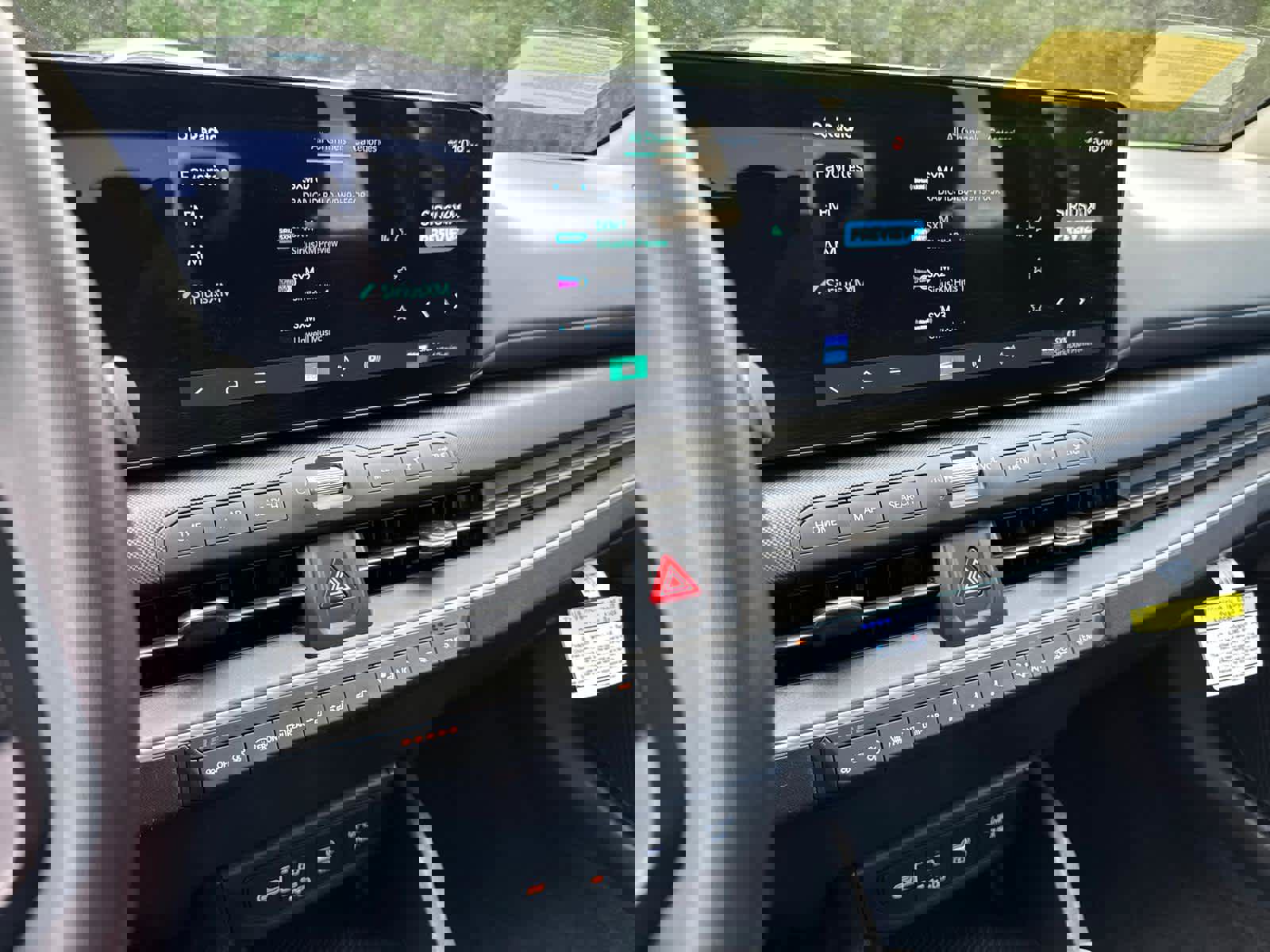 Used 2025 Kia K4 LXS image 27