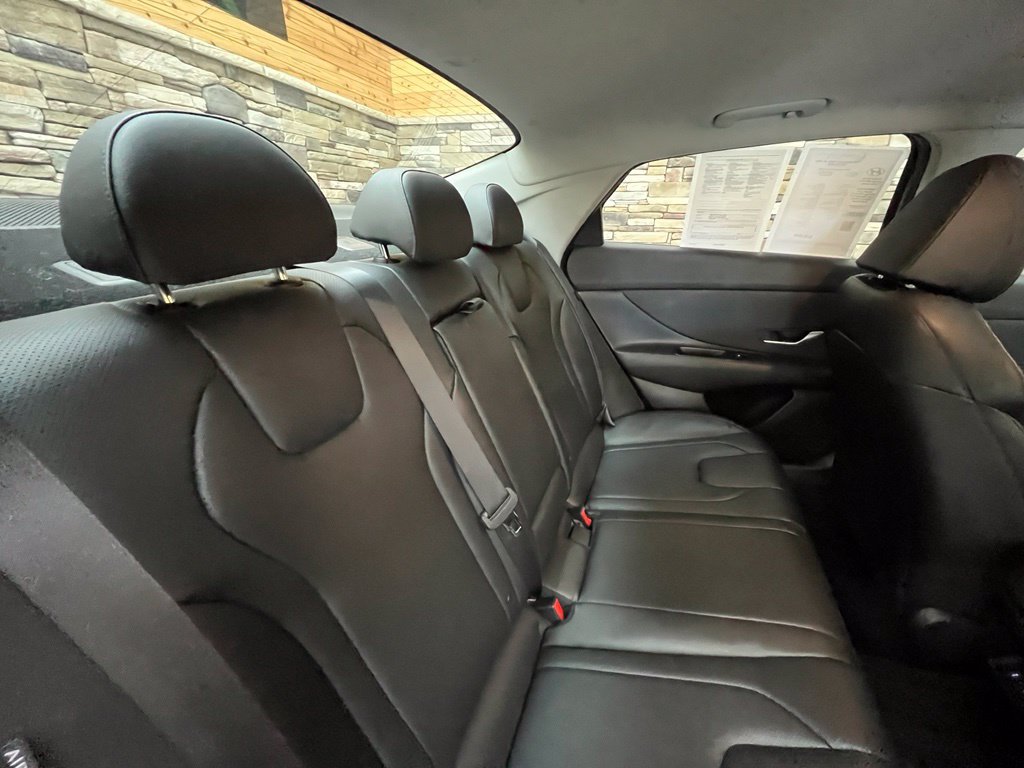 Certified 2024 Hyundai Elantra Limited FWD image 39