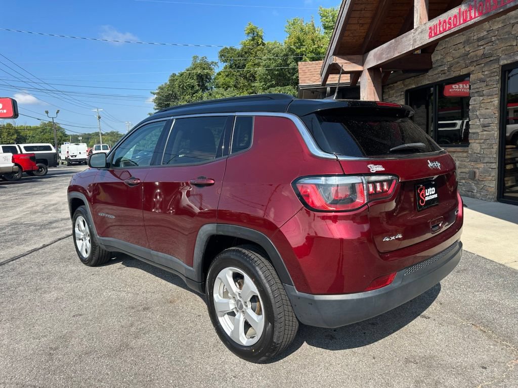Used 2020 Jeep Compass Latitude w/ Cold Weather Group AWD/4WD image 3