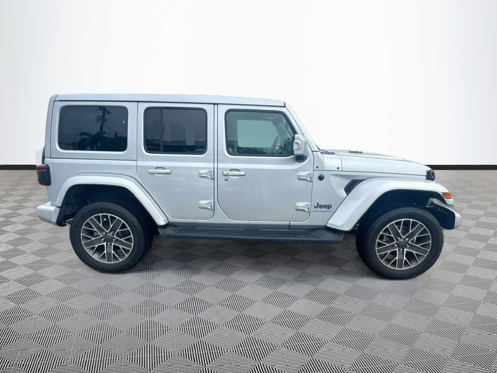 Certified 2023 Jeep Wrangler Unlimited Sahara AWD/4WD image 5