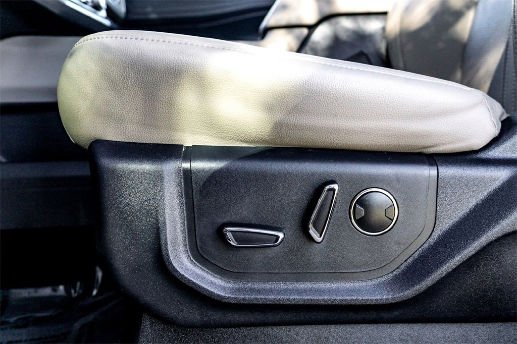 Used 2023 Ford Expedition Max Limited image 12