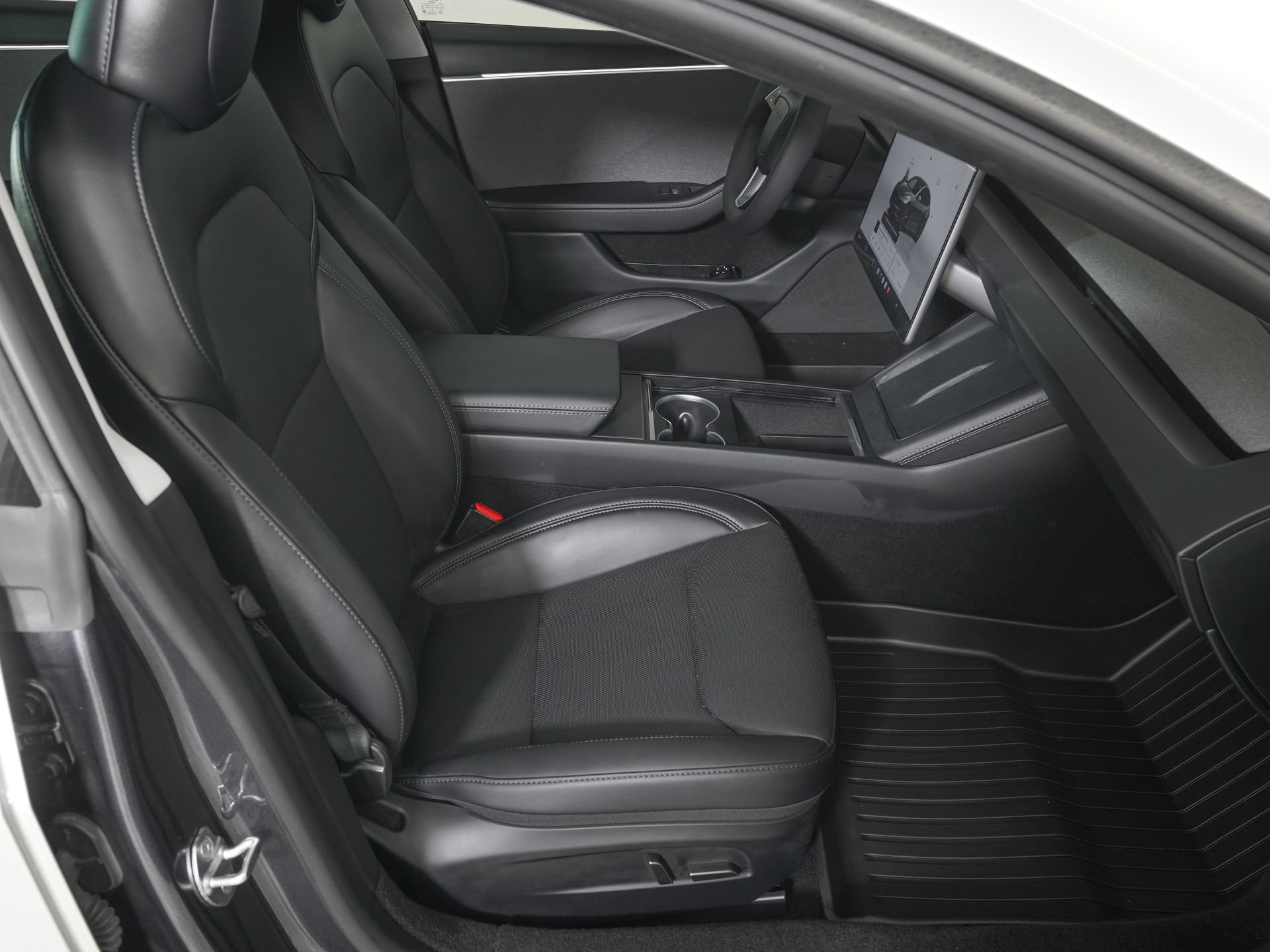 Used 2025 Tesla Model 3 RWD image 8