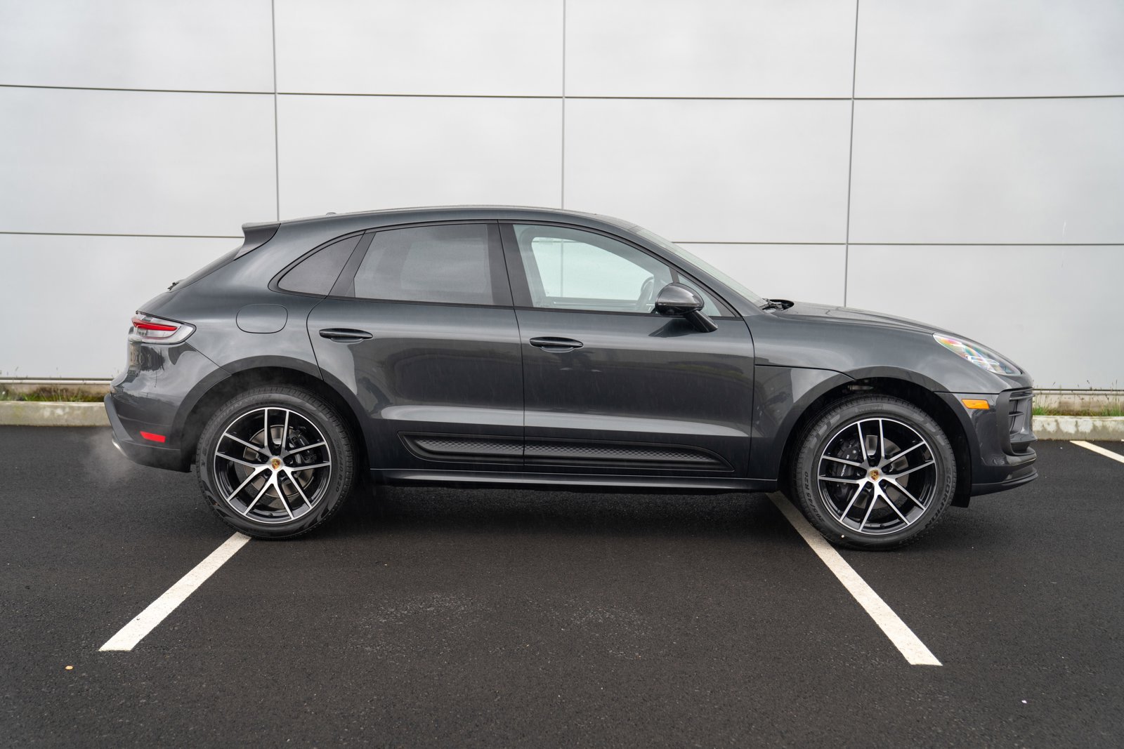 New 2026 Porsche Macan AWD/4WD image 8