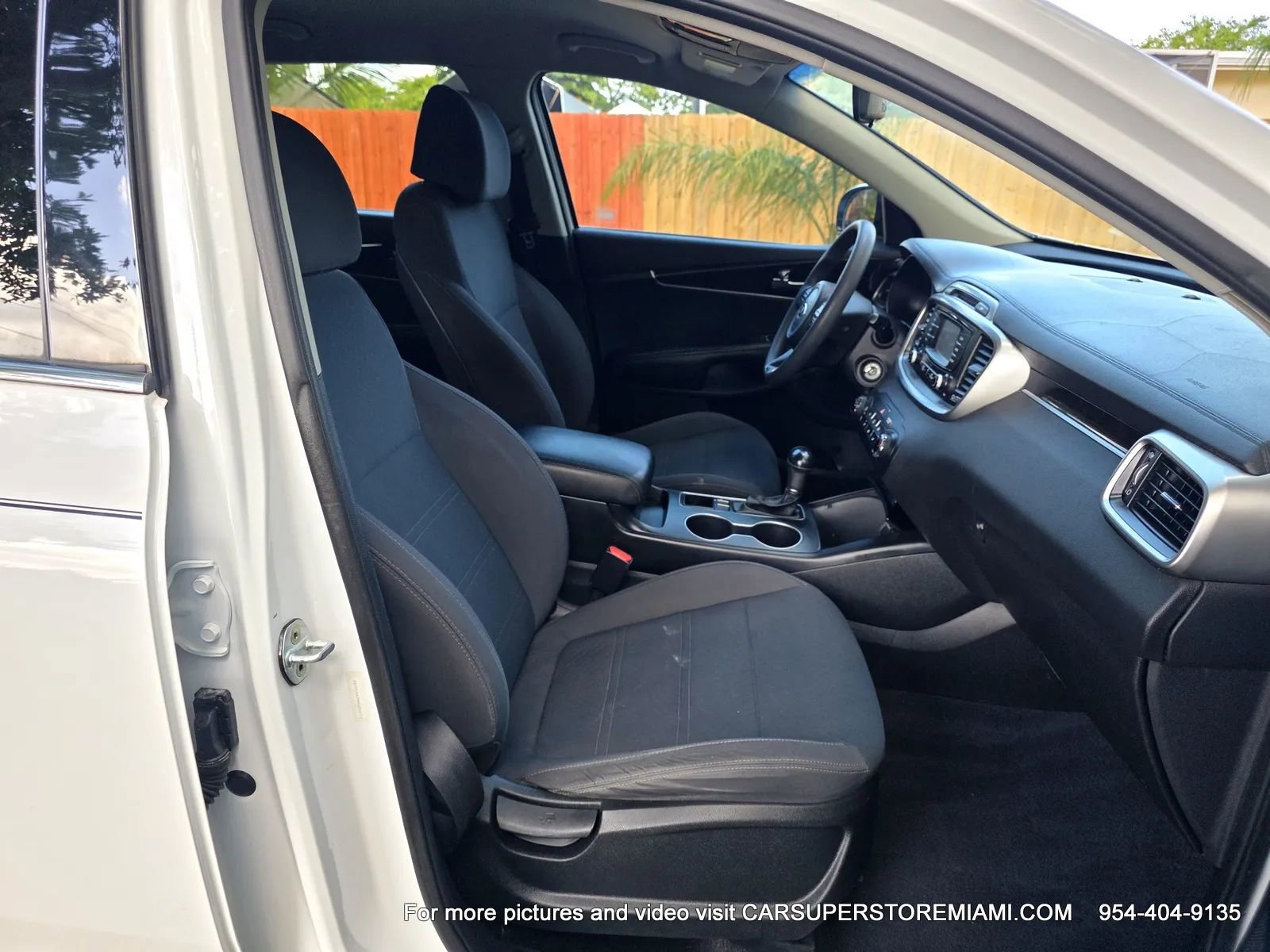 Used 2017 Kia Sorento LX FWD image 35