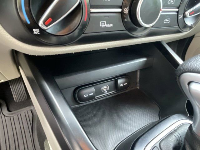 Used 2020 Kia Soul LX FWD image 21