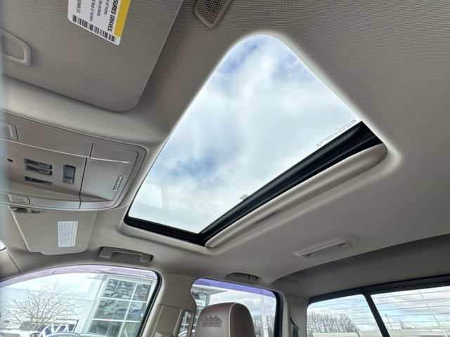 Used 2017 Chevrolet Silverado 2500 High Country w/ Duramax Plus Package image 18