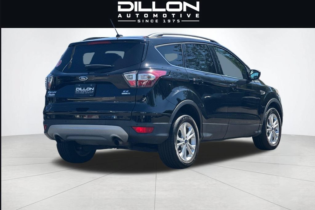 Used 2017 Ford Escape SE w/ Equipment Group 201A AWD/4WD image 4