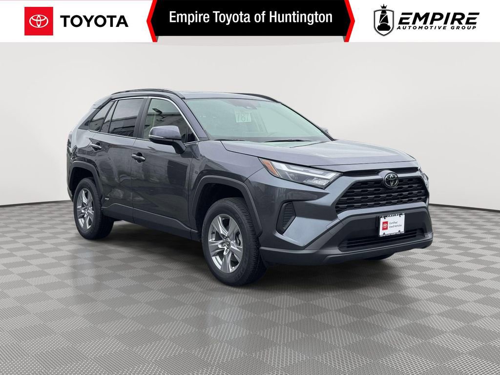 Used 2025 Toyota RAV4 XLE w/ Convenience Package AWD/4WD image 1