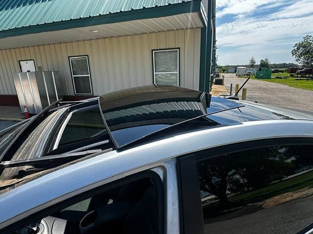 Used 2013 Toyota Prius Three w/ Solar Roof Pkg FWD image 8