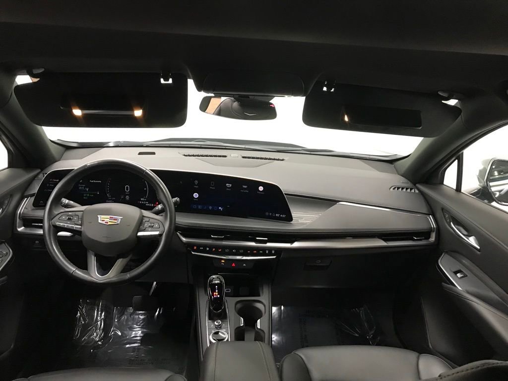 Used 2025 Cadillac XT4 Premium Luxury image 27