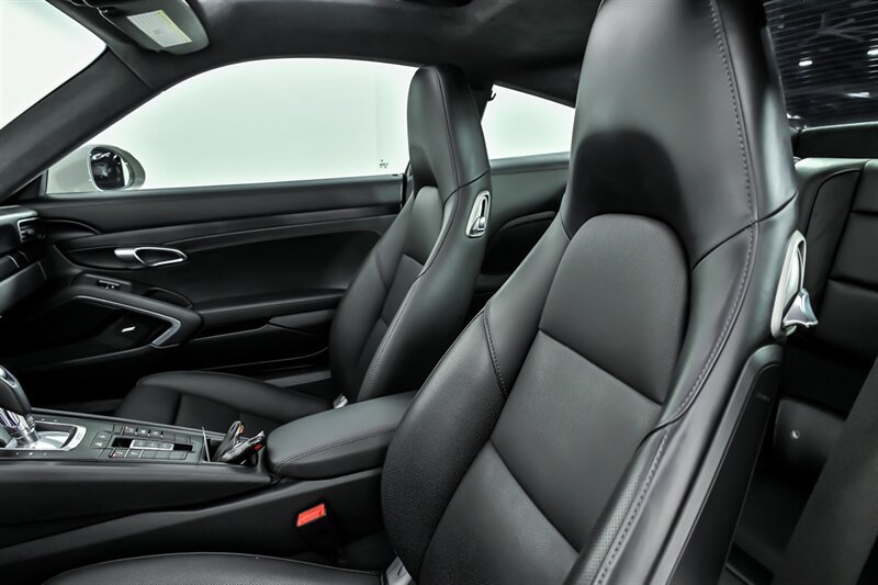 Used 2018 Porsche 911 GT3 RS image 17