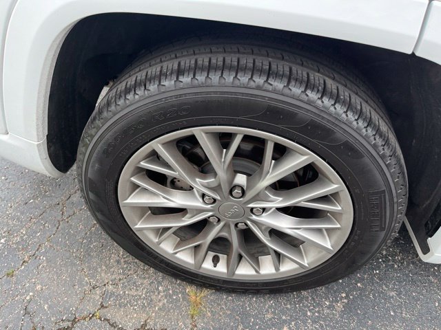 Used 2025 Jeep Grand Cherokee Summit AWD/4WD image 5