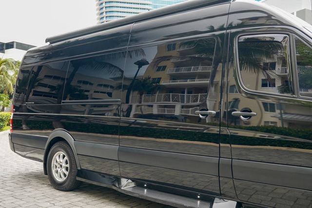 Used 2018 Mercedes-Benz Sprinter 3500 image 28