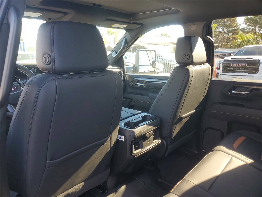 New 2026 GMC Sierra 2500 AT4 image 8