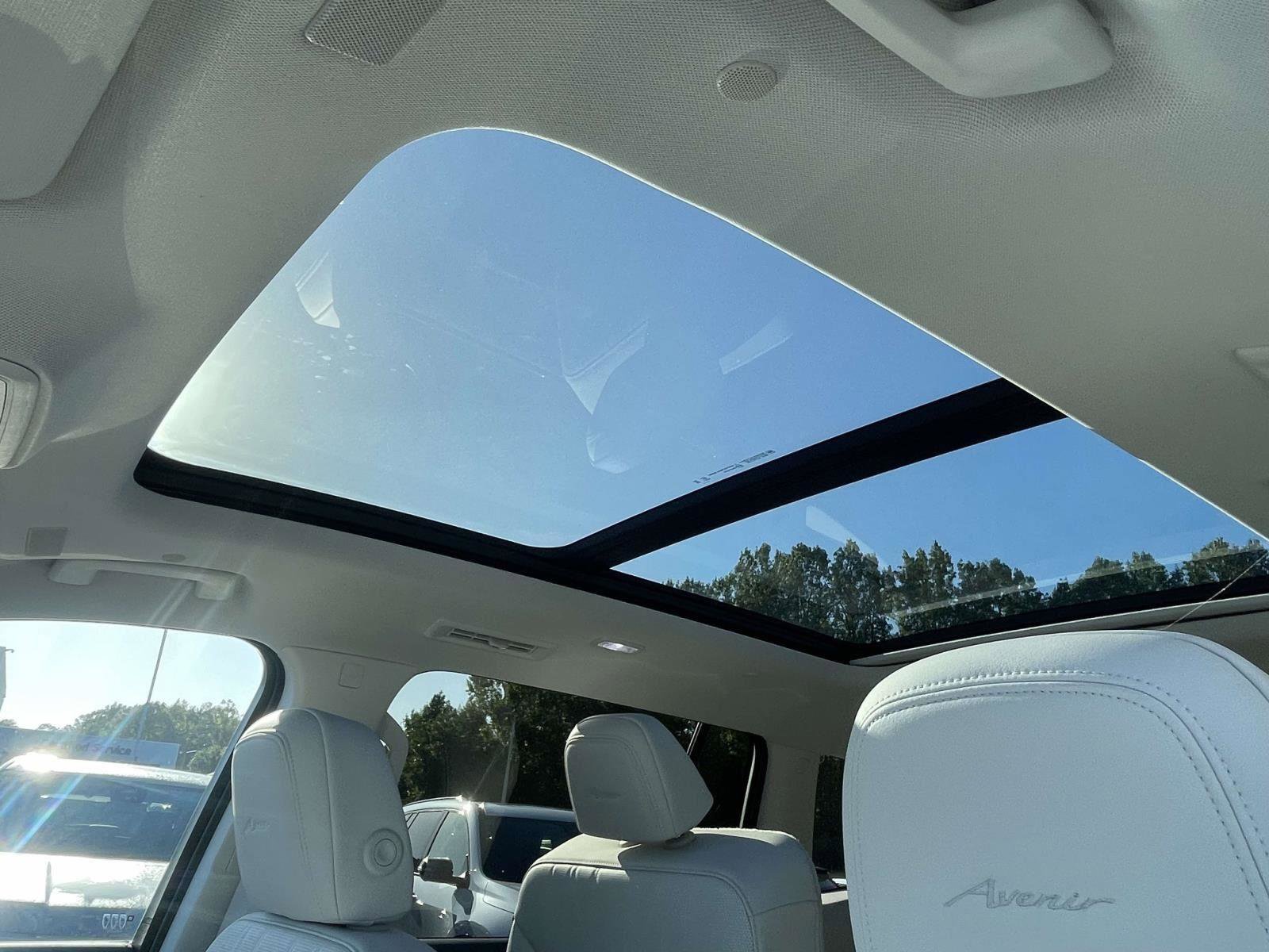 New 2026 Buick Enclave Avenir image 2