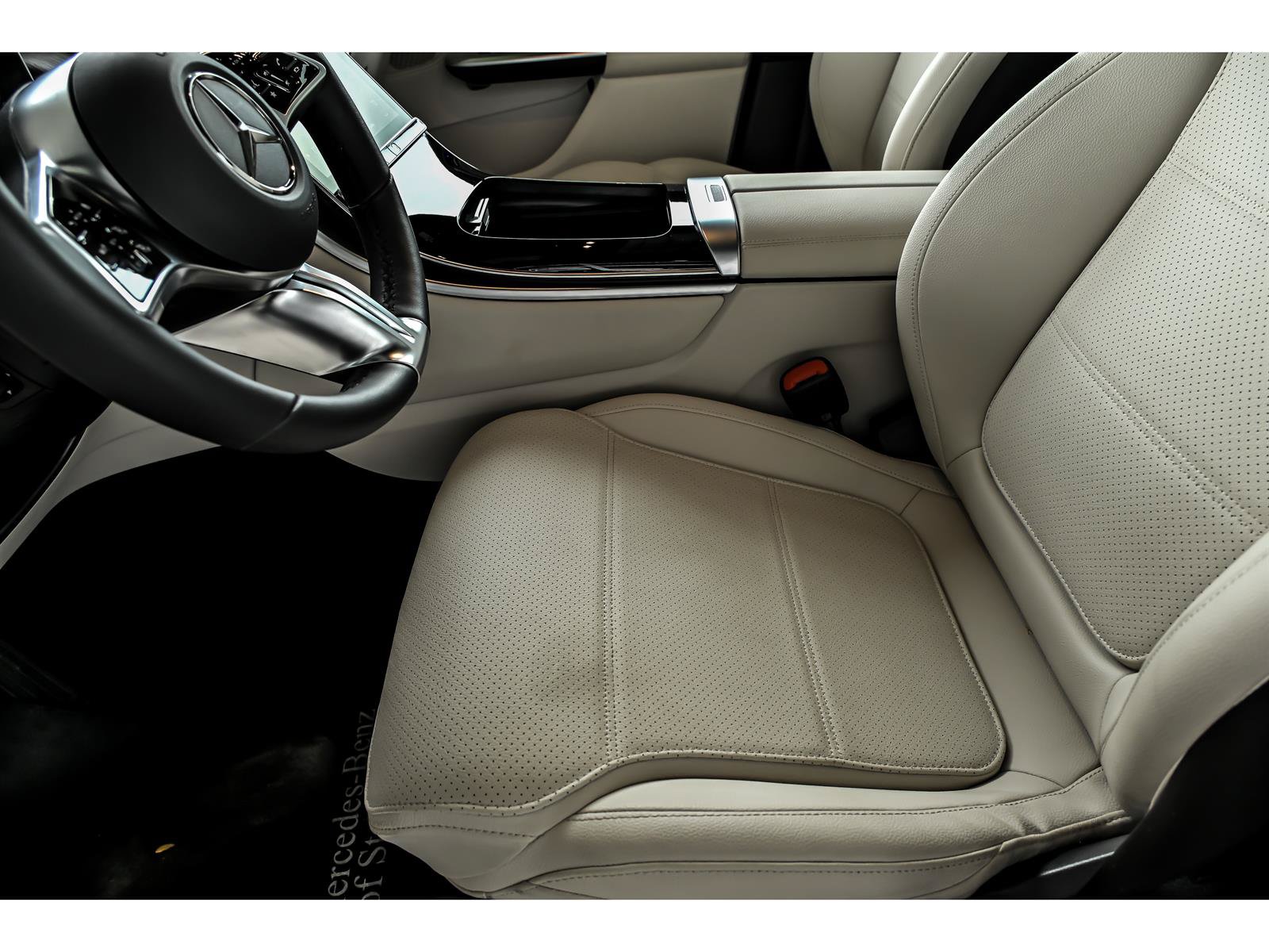 Certified 2026 Mercedes-Benz GLC 300 4MATIC image 11